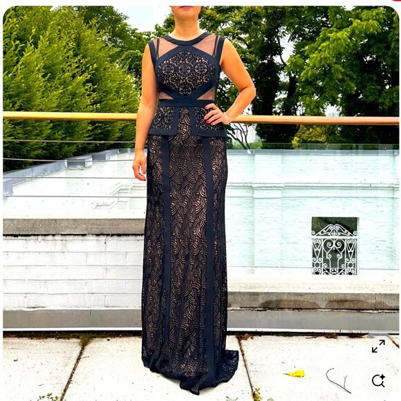 Nwot BCBG MaxAzria Formal Gown Viviana, Black Lace 2 - Picture 15 of 15